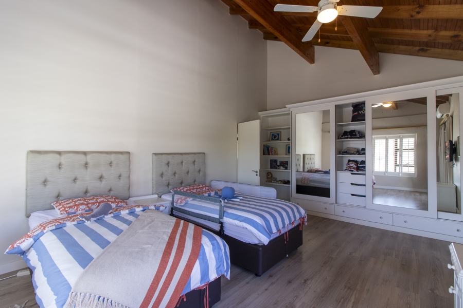 5 Bedroom Property for Sale in Royal Alfred Marina Eastern Cape